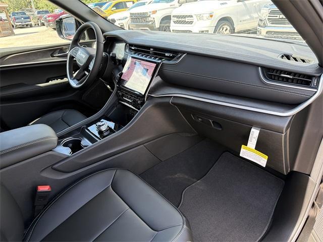 new 2025 Jeep Grand Cherokee L car, priced at $42,666