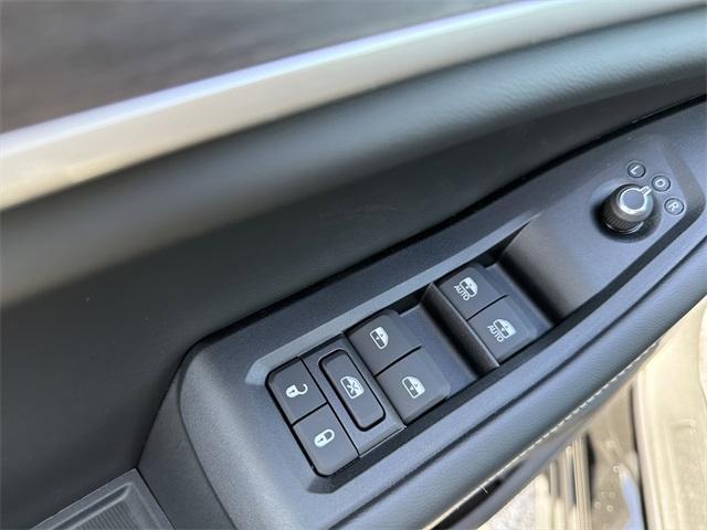 new 2025 Jeep Grand Cherokee L car, priced at $42,666