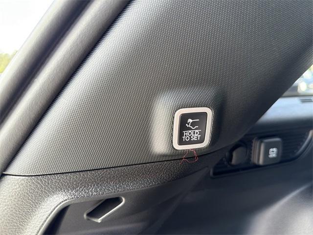 new 2025 Jeep Grand Cherokee car, priced at $36,192