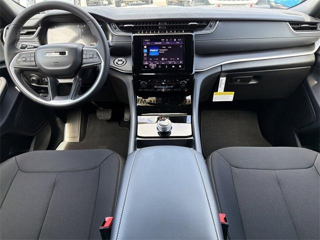 new 2025 Jeep Grand Cherokee car, priced at $36,192