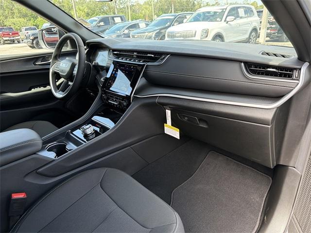 new 2025 Jeep Grand Cherokee car, priced at $36,192