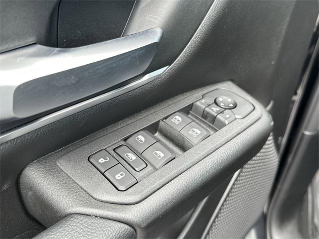 new 2025 Ram 1500 car, priced at $47,574