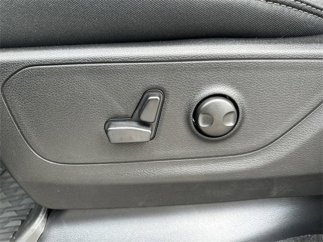 new 2025 Ram 1500 car, priced at $47,574