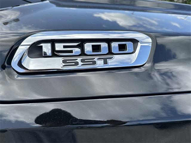 new 2025 Ram 1500 car, priced at $47,574