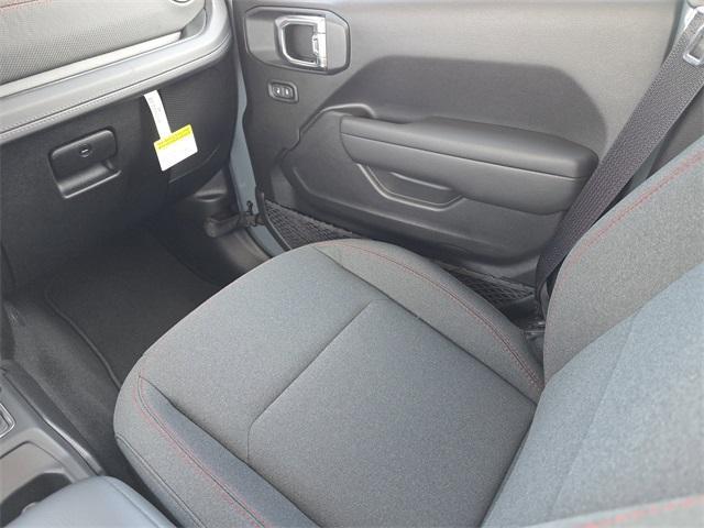 new 2025 Jeep Gladiator car, priced at $45,081