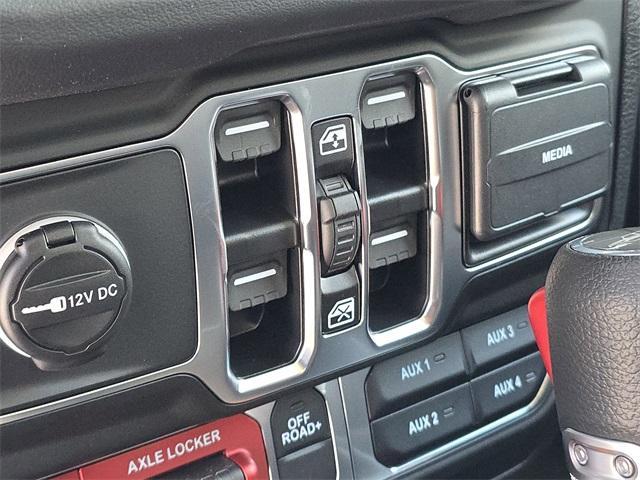 new 2025 Jeep Gladiator car, priced at $45,739