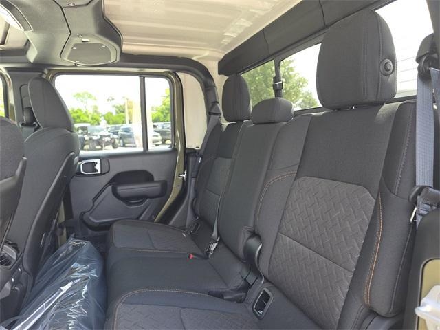 new 2025 Jeep Gladiator car, priced at $45,739