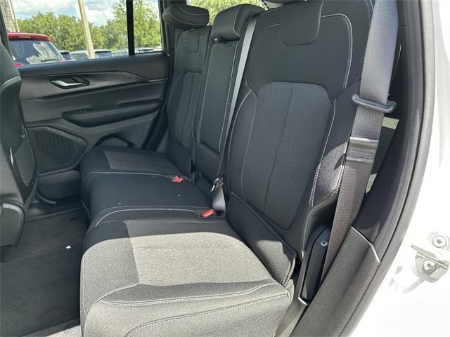 new 2025 Jeep Grand Cherokee car, priced at $35,531