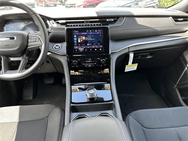 new 2025 Jeep Grand Cherokee car, priced at $35,531
