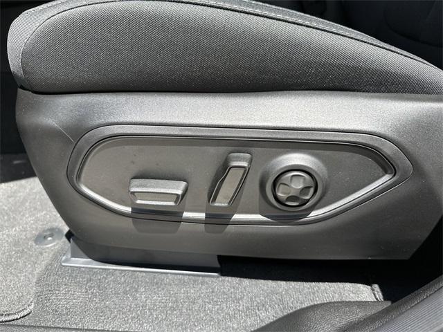 new 2025 Jeep Grand Cherokee car, priced at $35,531
