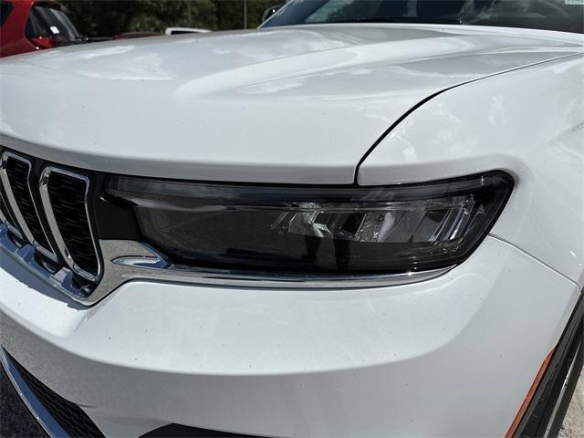 new 2025 Jeep Grand Cherokee car, priced at $35,531