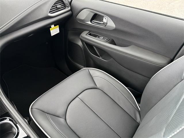 new 2026 Chrysler Pacifica car, priced at $46,681