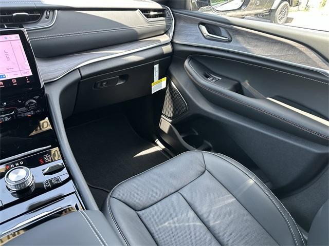 new 2025 Jeep Grand Cherokee L car, priced at $54,946