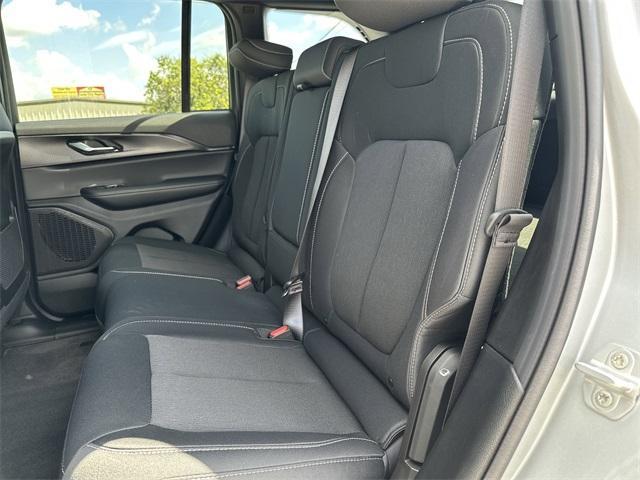 new 2025 Jeep Grand Cherokee car, priced at $36,067