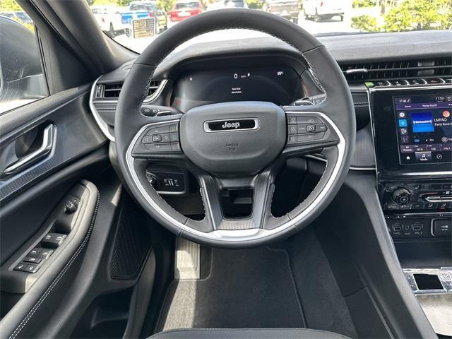 new 2025 Jeep Grand Cherokee car, priced at $36,067