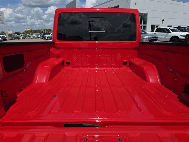 new 2025 Jeep Gladiator car, priced at $45,739