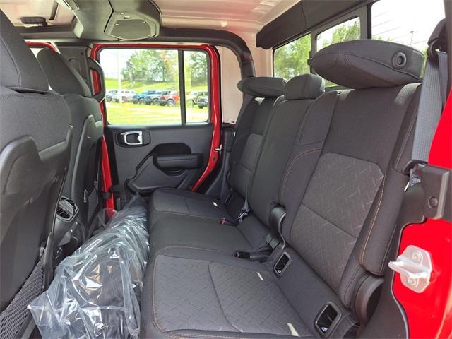 new 2025 Jeep Gladiator car, priced at $45,739