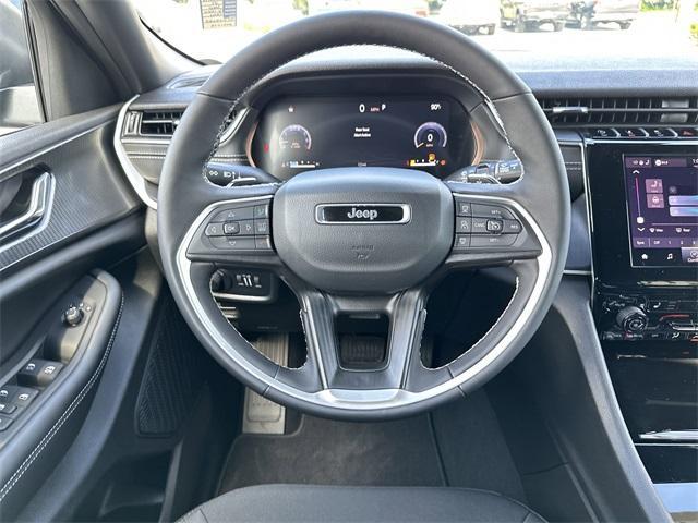 new 2025 Jeep Grand Cherokee car, priced at $36,067