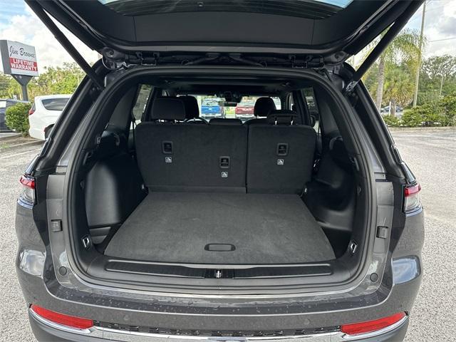 new 2025 Jeep Grand Cherokee car, priced at $36,067