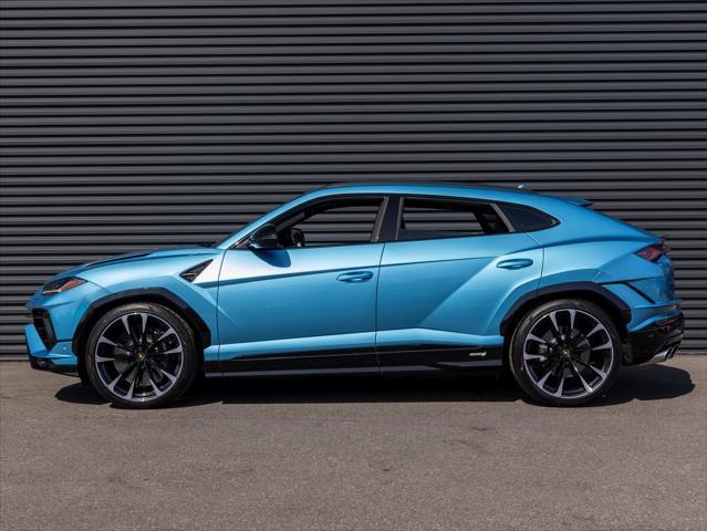 used 2023 Lamborghini Urus car, priced at $257,888