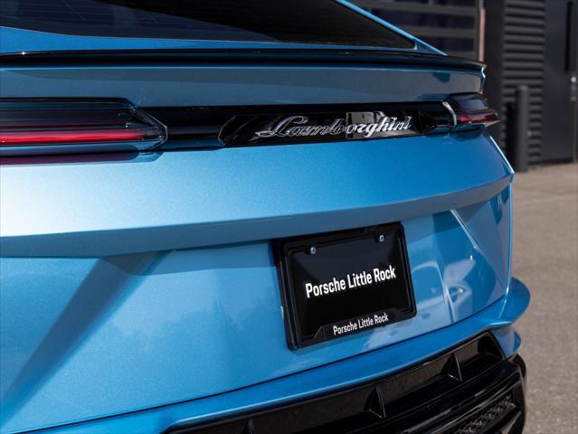 used 2023 Lamborghini Urus car, priced at $257,888