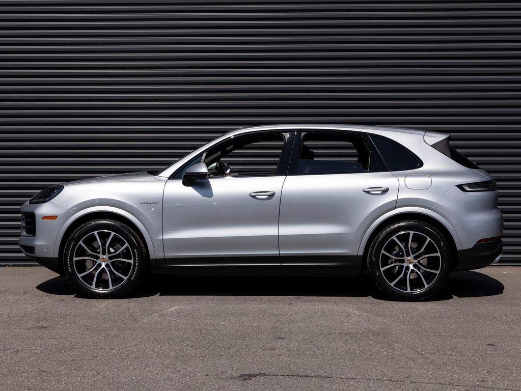 new 2025 Porsche Cayenne car, priced at $116,785