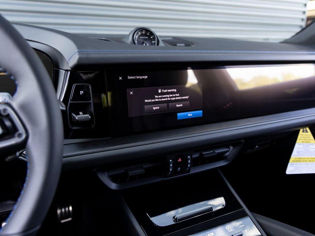 new 2025 Porsche Cayenne car, priced at $162,975