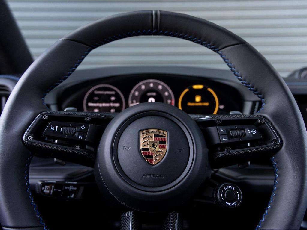 new 2025 Porsche Cayenne car, priced at $162,975