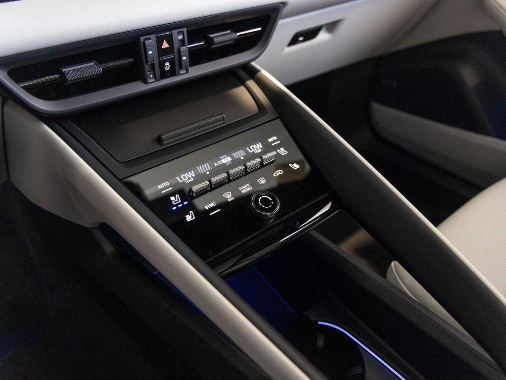 new 2025 Porsche Macan car, priced at $100,915