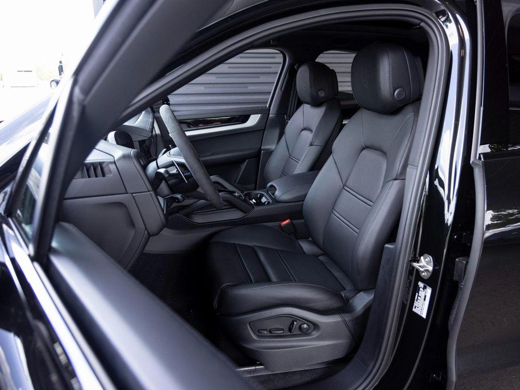 new 2025 Porsche Cayenne car, priced at $127,965