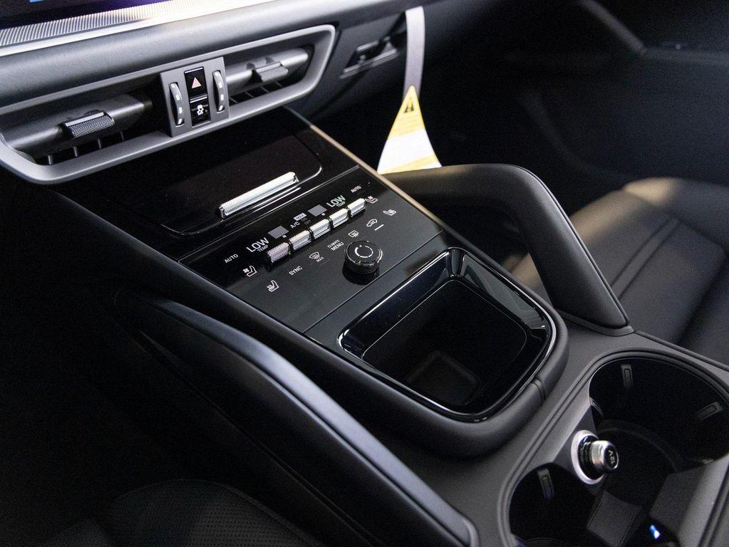 new 2025 Porsche Cayenne car, priced at $127,965