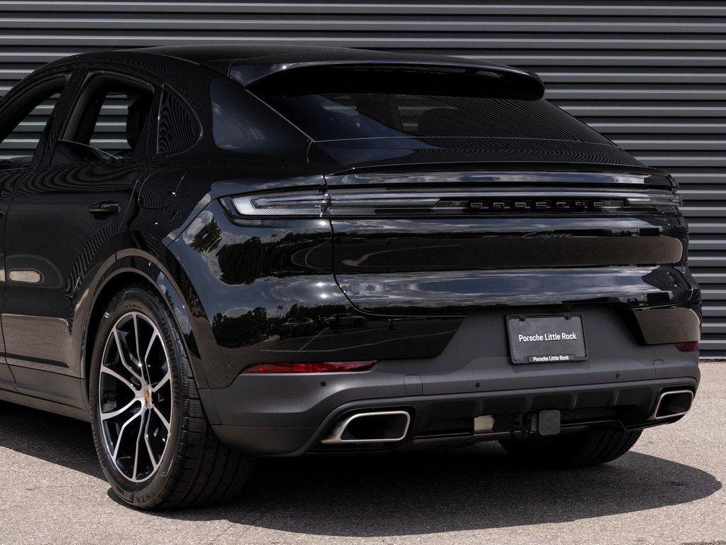 new 2025 Porsche Cayenne car, priced at $127,965