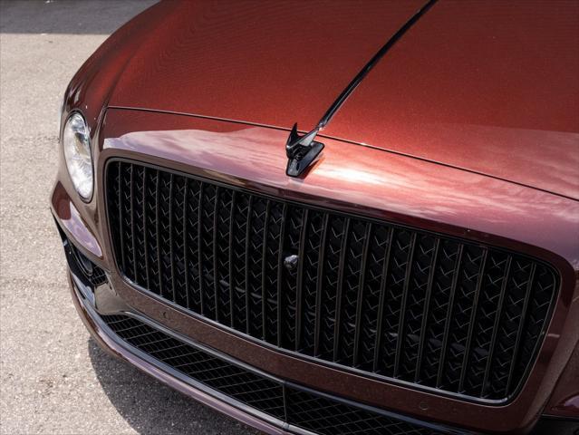used 2022 Bentley Flying Spur car, priced at $163,888