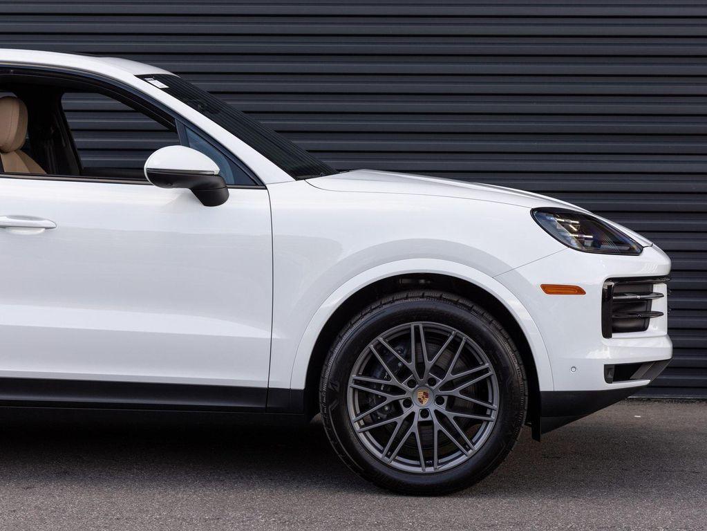 new 2025 Porsche Cayenne car, priced at $103,045