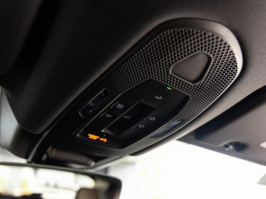 new 2025 Porsche Cayenne car, priced at $103,045