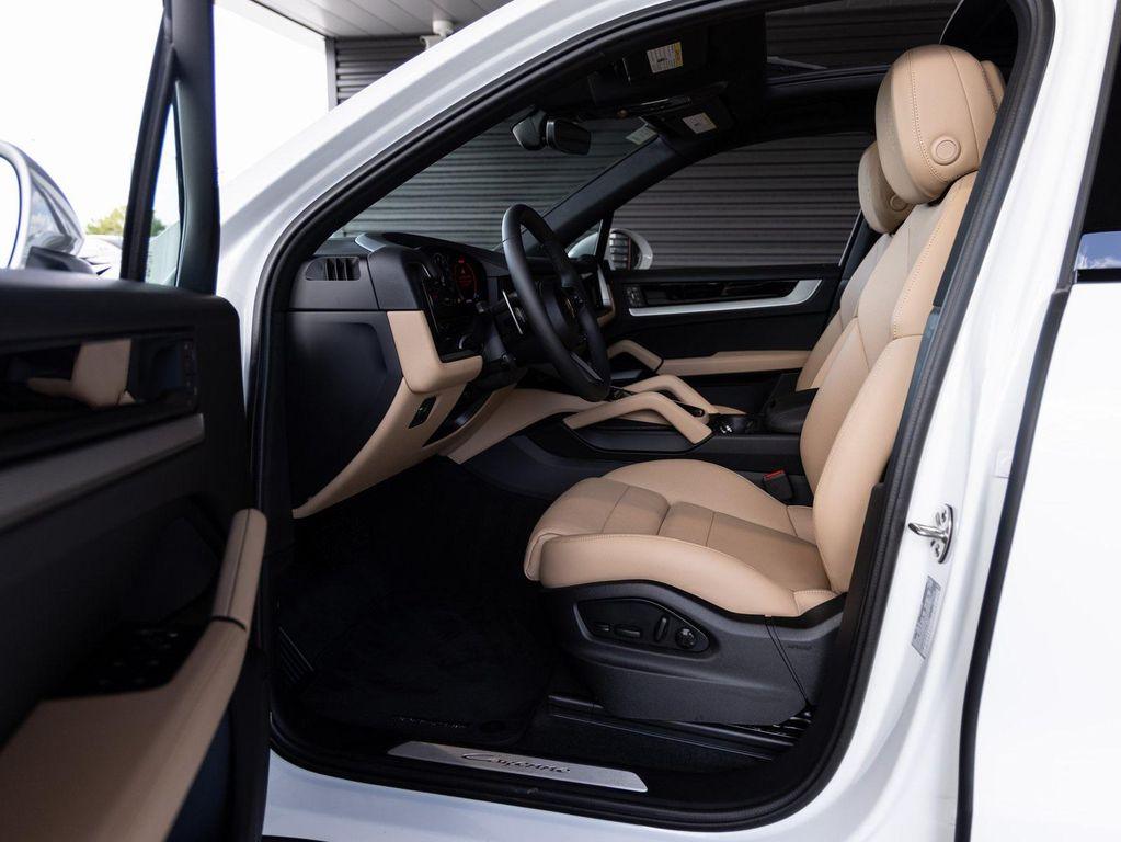 new 2025 Porsche Cayenne car, priced at $103,045
