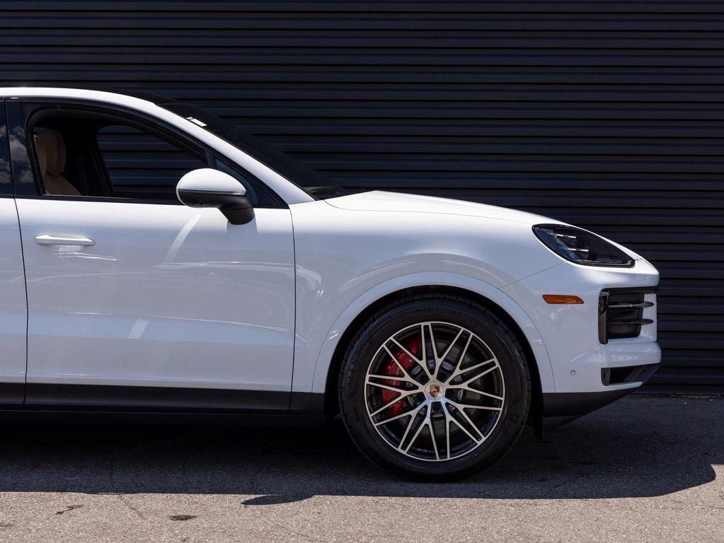 new 2025 Porsche Cayenne car, priced at $137,385