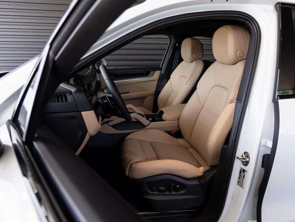 new 2025 Porsche Cayenne car, priced at $137,385