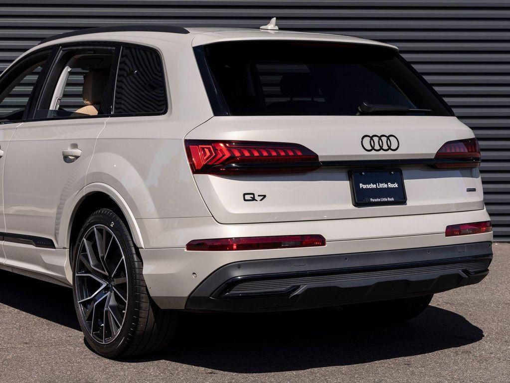 used 2022 Audi Q7 car, priced at $47,500