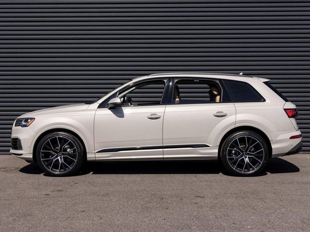 used 2022 Audi Q7 car, priced at $47,500