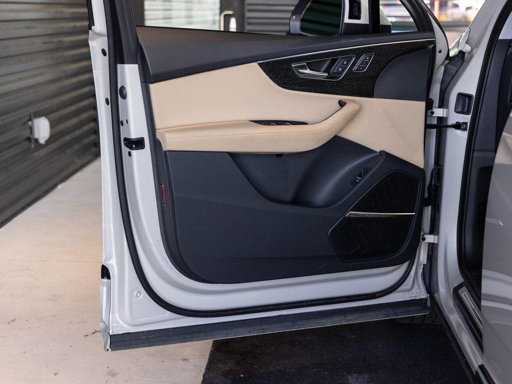 used 2022 Audi Q7 car, priced at $47,500