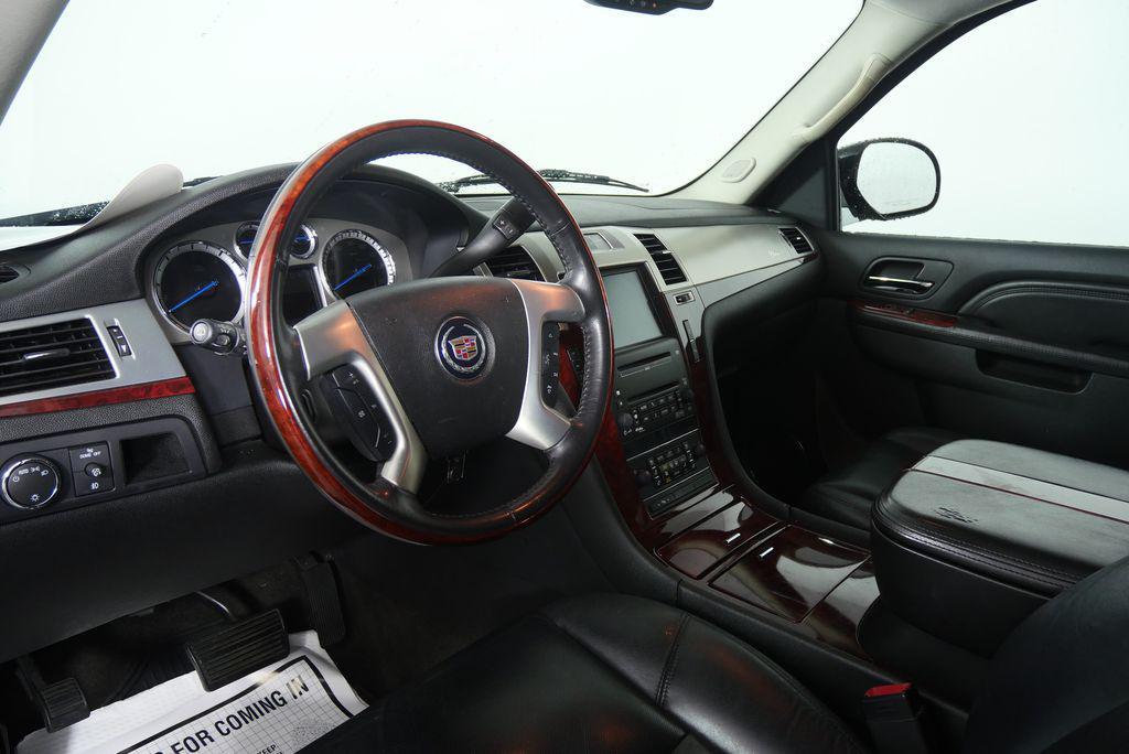 used 2010 Cadillac Escalade car, priced at $10,944