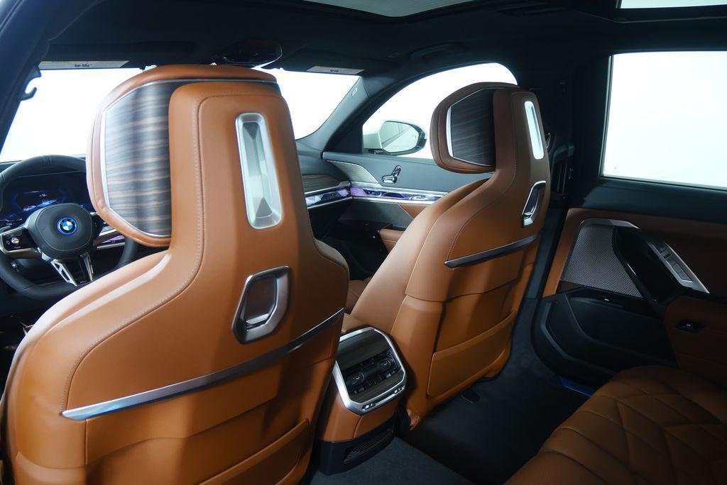 new 2025 BMW i7 car, priced at $122,030