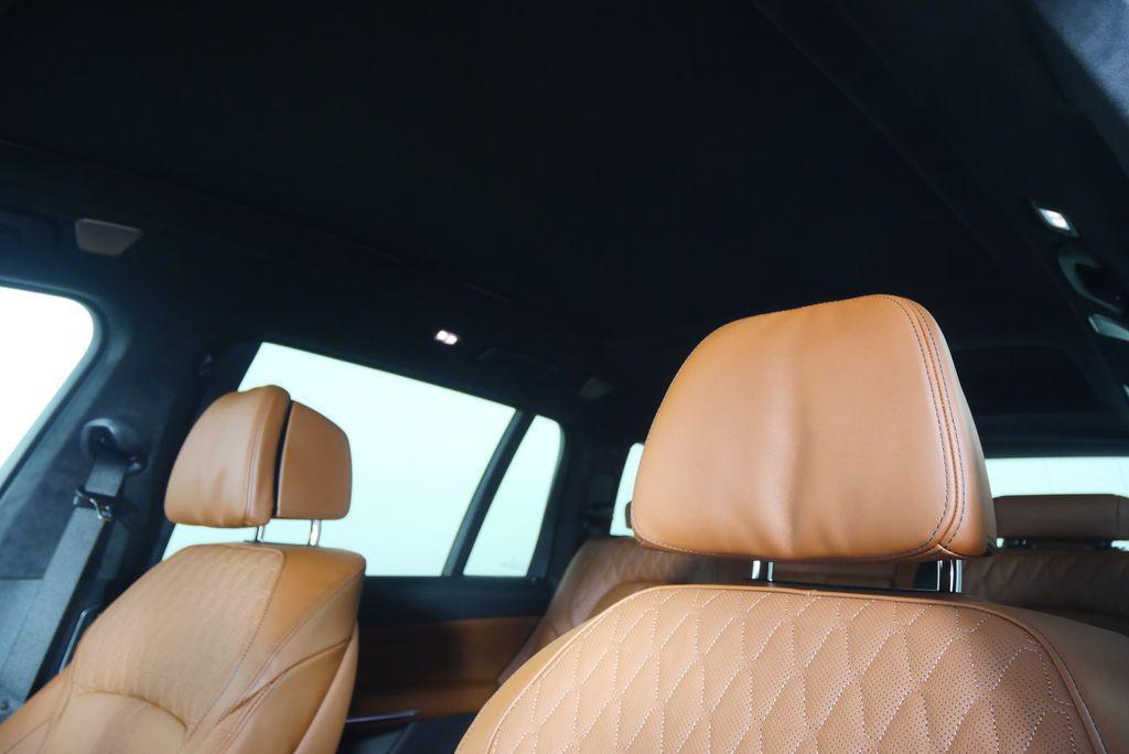 new 2026 BMW ALPINA XB7 car, priced at $162,625