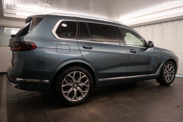 new 2025 BMW X7 car, priced at $88,020