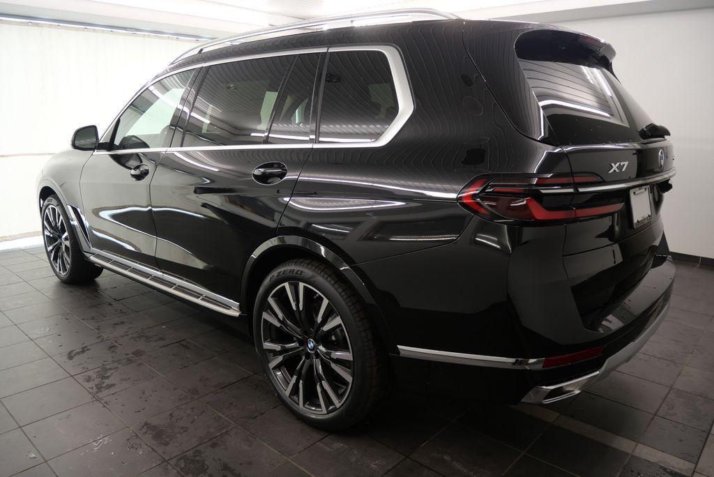 new 2025 BMW X7 car, priced at $97,425