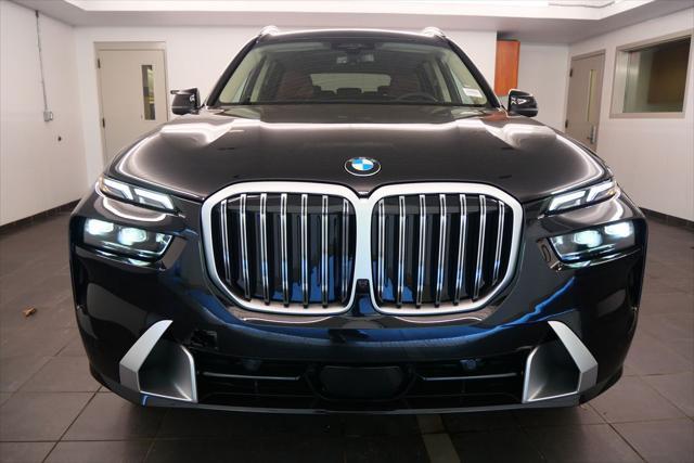 new 2025 BMW X7 car, priced at $92,085