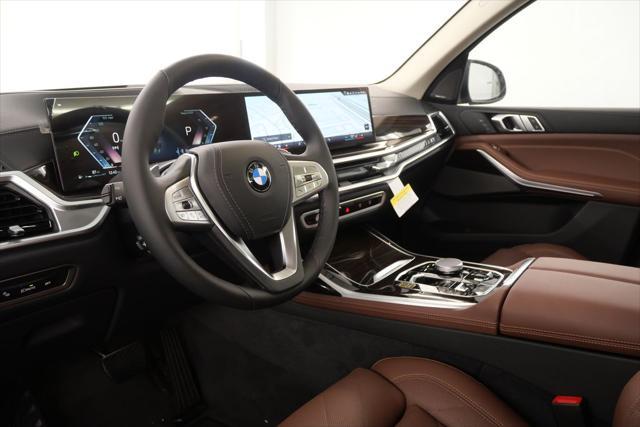 new 2025 BMW X7 car, priced at $91,170