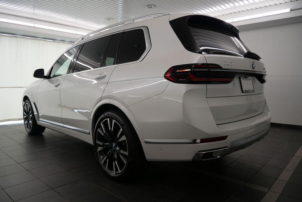 new 2025 BMW X7 car, priced at $92,020