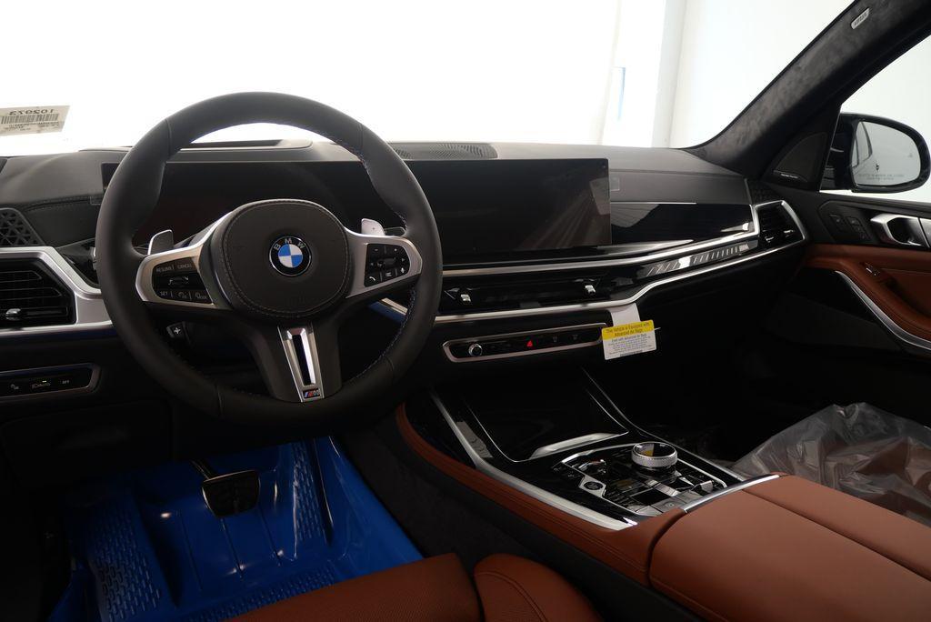 new 2025 BMW X7 car, priced at $116,620